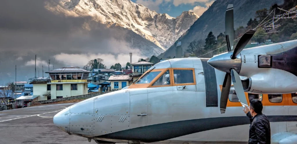 Everest-flyvetur med fly med afhentning