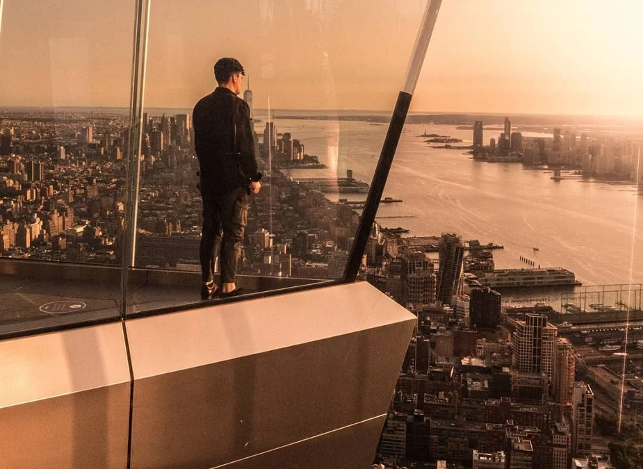 Know the best time of the day to visit the Edge NYC to click pictures