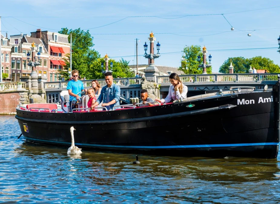 Open Boat Canal Cruise Local live guide with a bar on board