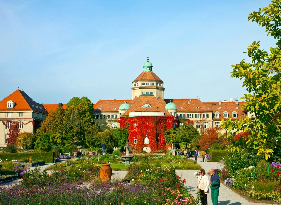 Visit the Munich Botanical Garden