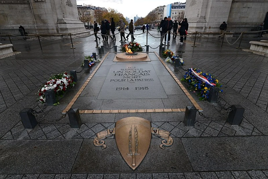 Tomb of the Unknown Soldier hours