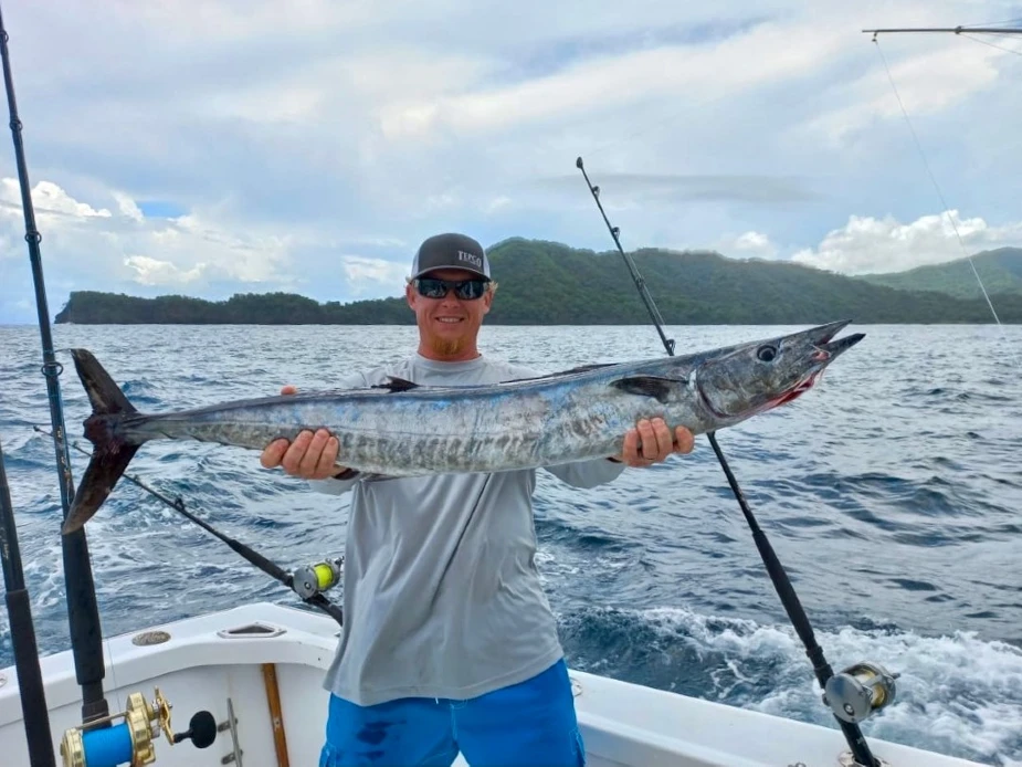 Pergi Memancing di Laut Dalam
