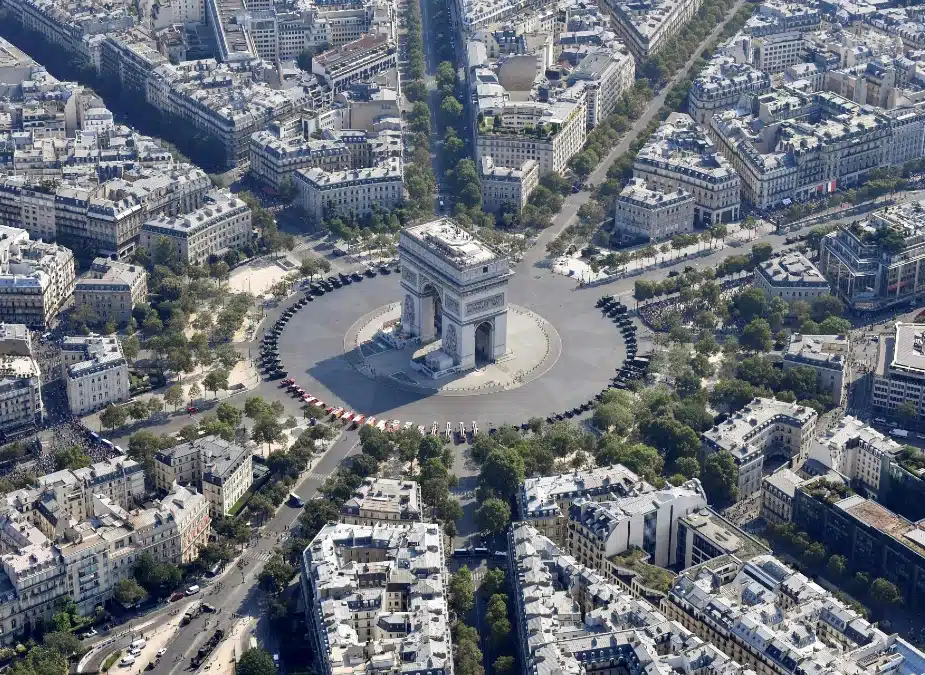 view from arc de triomphe(1)