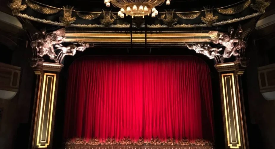 Teatro de Perguntas e Respostas Top of the Rock