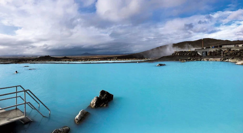 Immergersi in acqua calda è il cuore della cultura islandese.