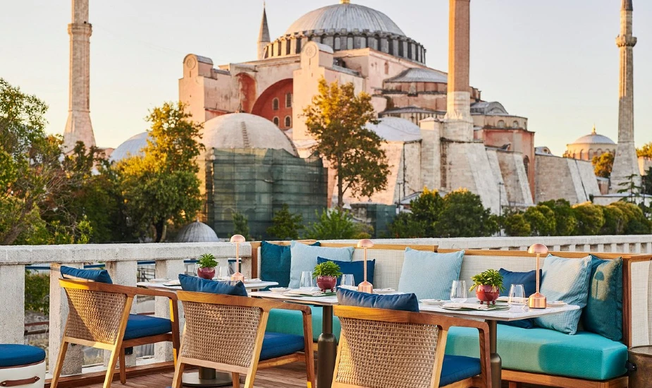 Surreya Teras Lounge for an American & Turkish Blend!